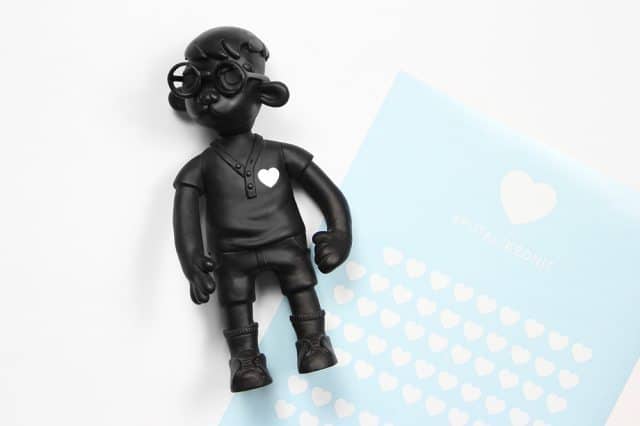 PUTALIKEONIT_Like_Sticker_Product_Shot_Jonknox_vinyl_toy