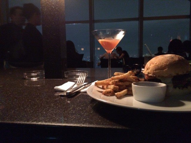 Wagyu Beef Burger Hyatt Tokyo New York Bar BERLIN LOVES YOU