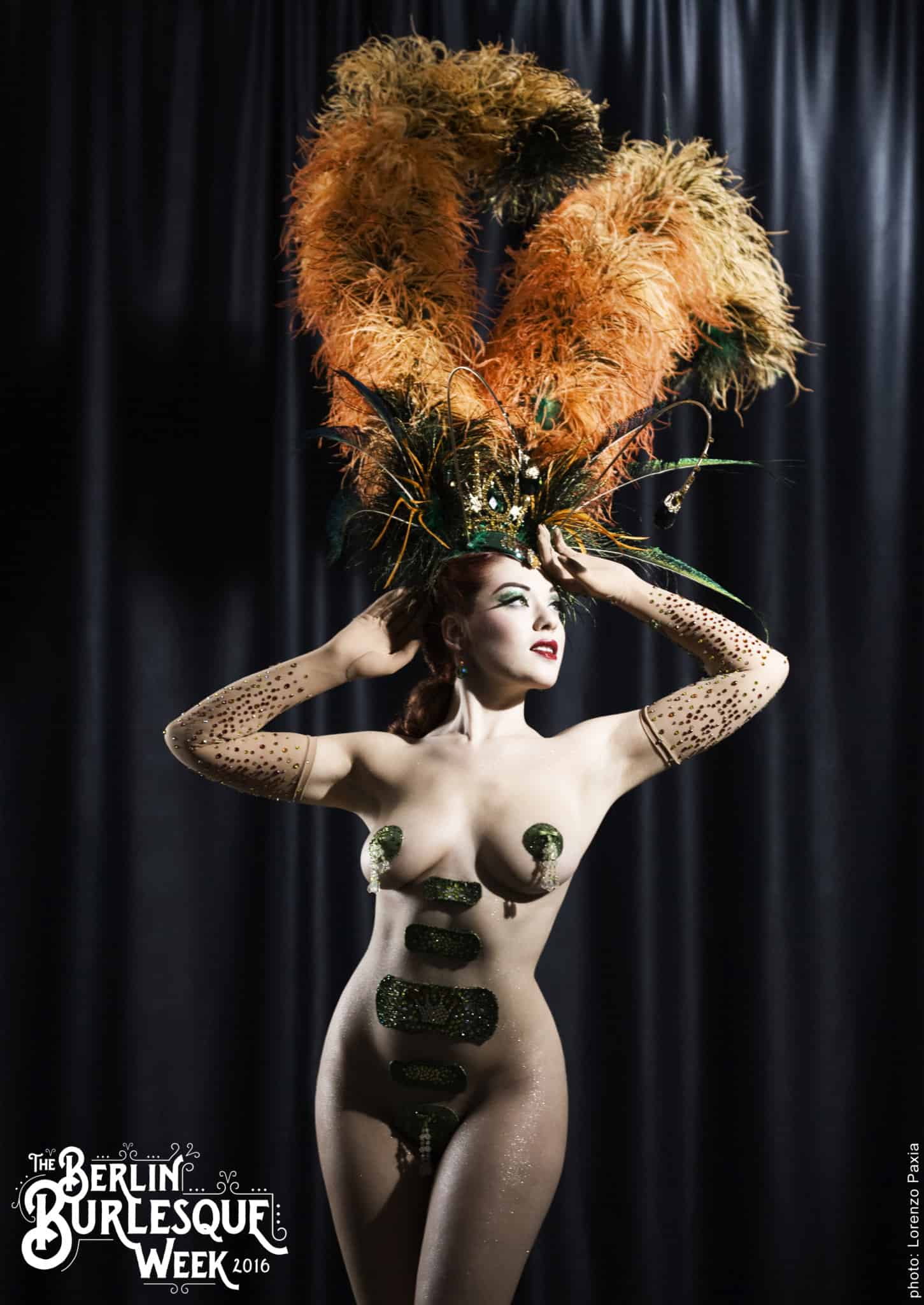 BERLIN LOVES YOU Berlin Burlesque Week Lada Redstar