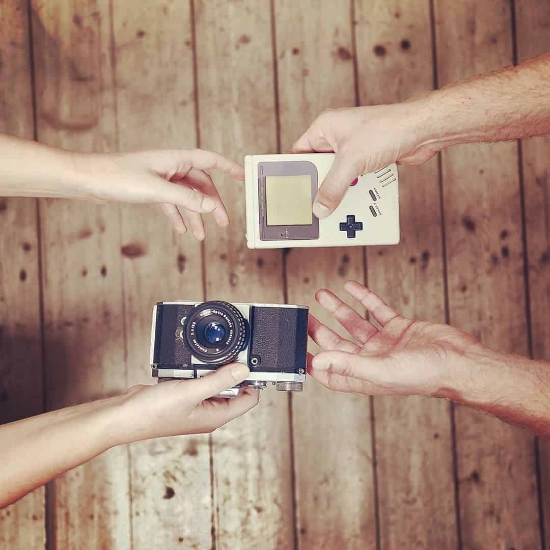 berlin-loves-you-swoopstr-gameboy