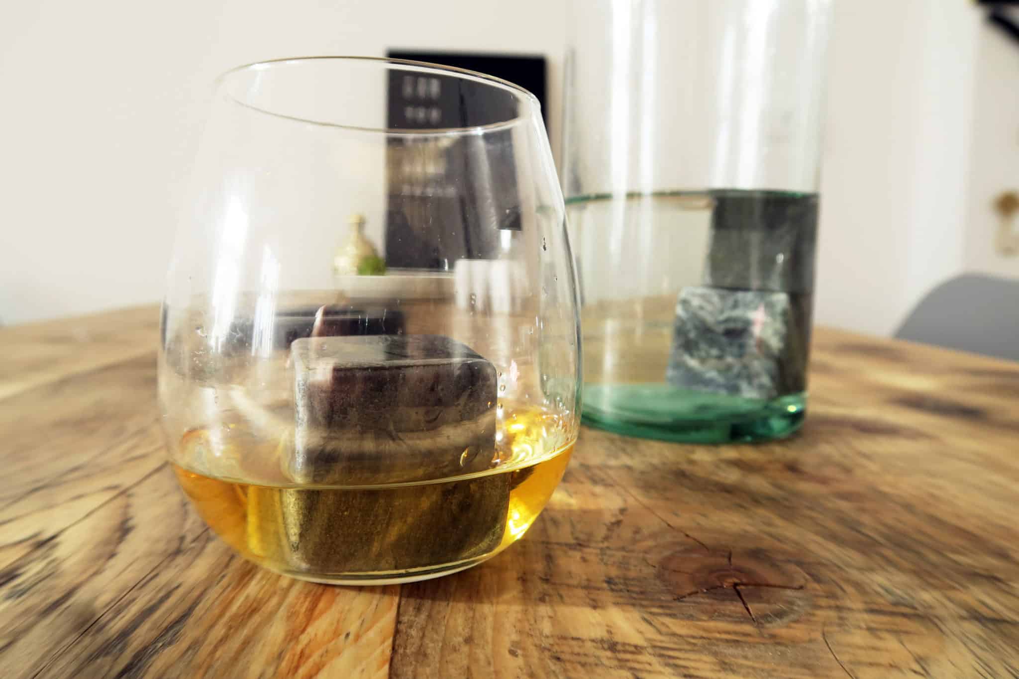 Granit Berlin Loves You Furniture ice cubes