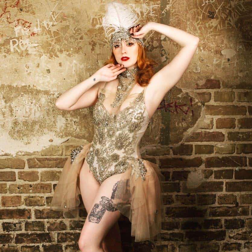 Cabaret of Curiositease Billie Rae